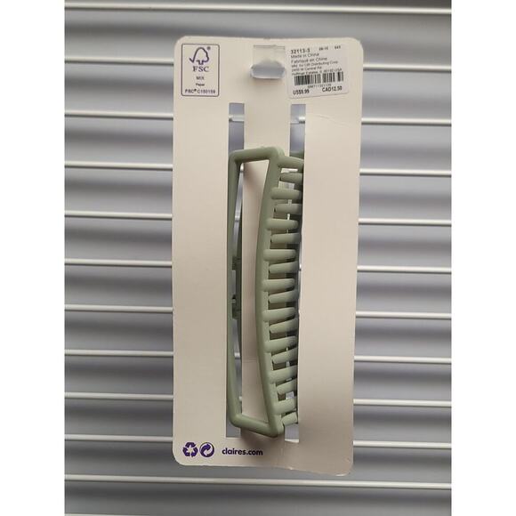 Claire’s Large Rectangular Sage Hair Clip Green New Claw Womens Girls - Picture 5 of 6